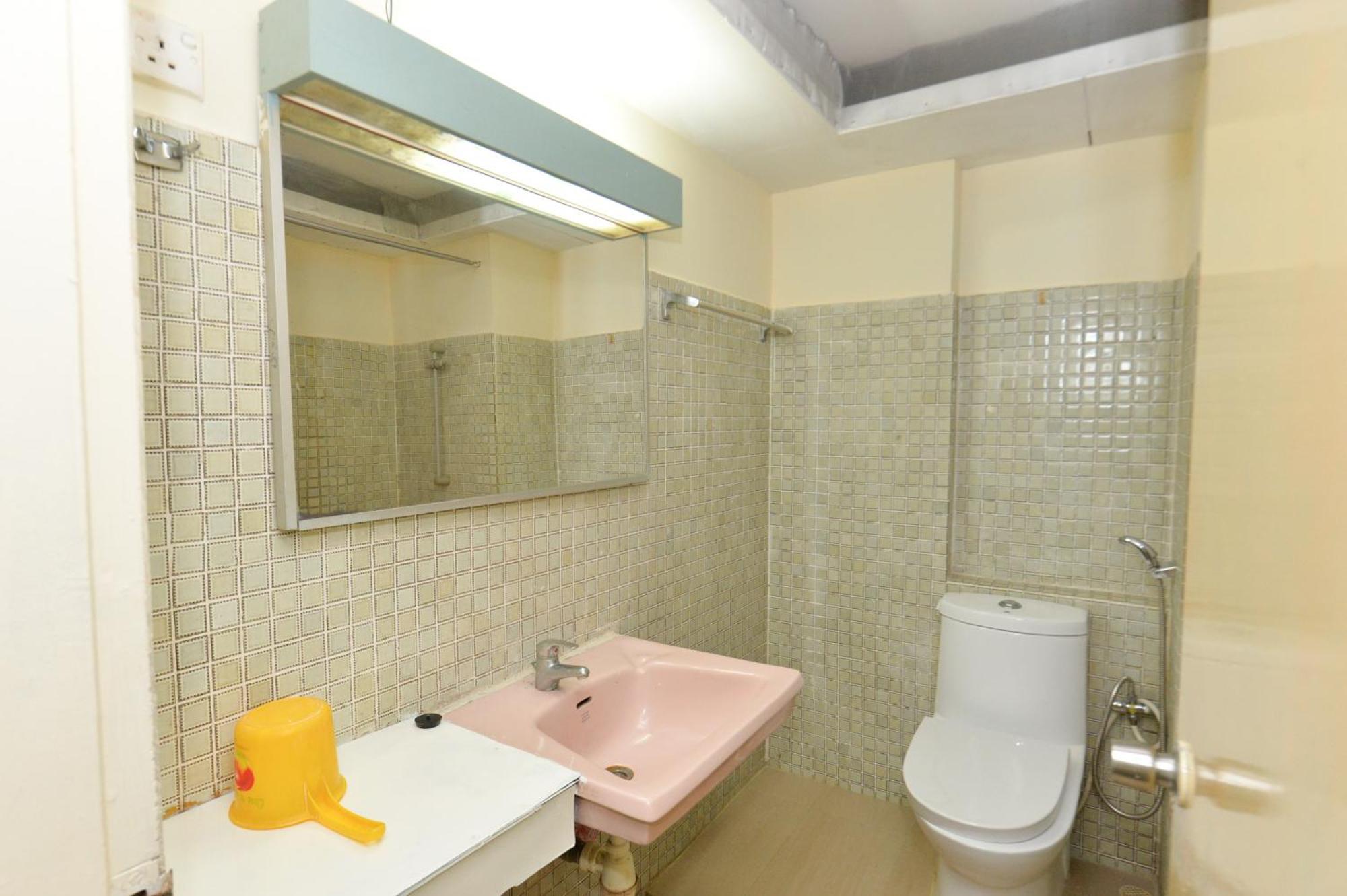 Oyo 2487 Sampurna Jaya Hotel Танджунгпинанг Экстерьер фото